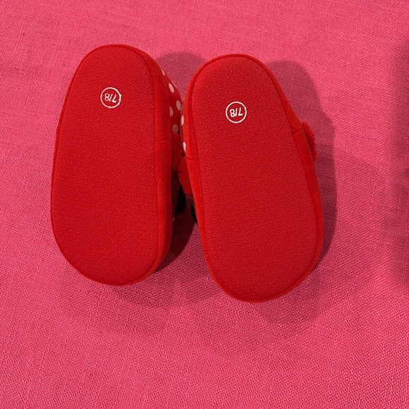 Slippers - Picture 3 of 8